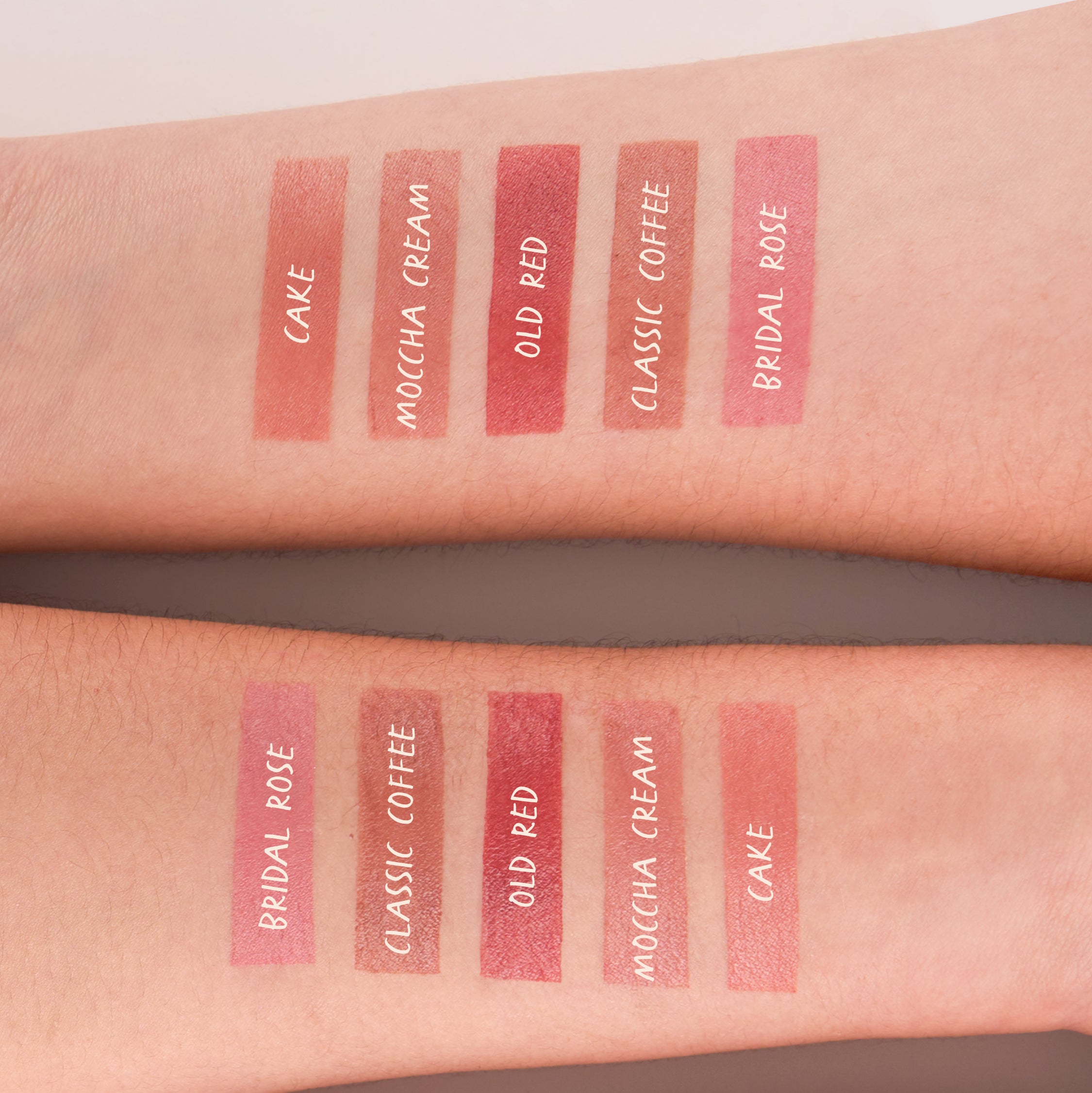 LABIAL VELVET EN BARRA