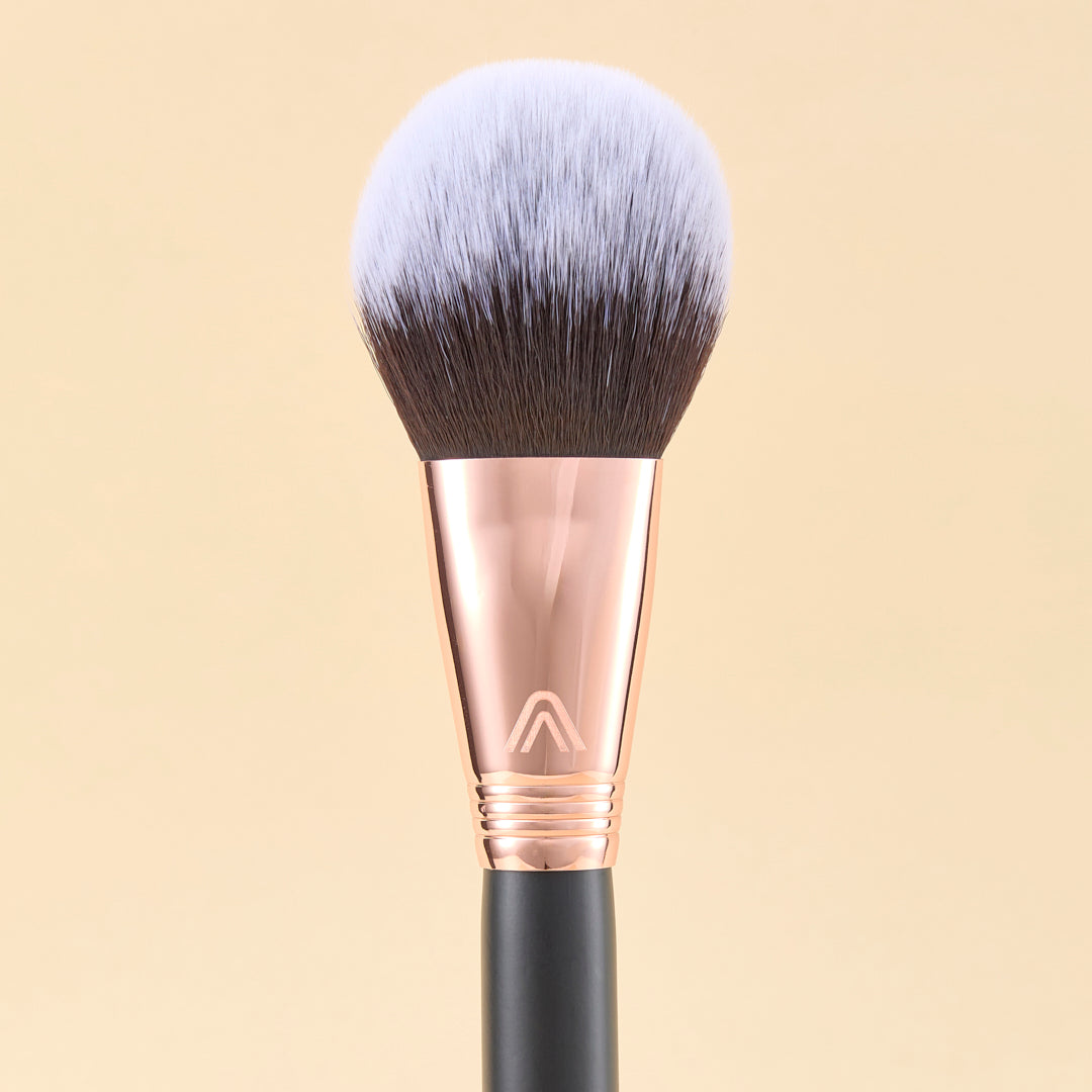 LARGE POWDER BRUSH - BLACK GOLD 01
