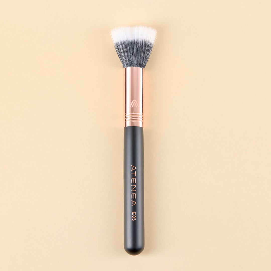 FOUNDATION BRUSH - BLACK GOLD 05