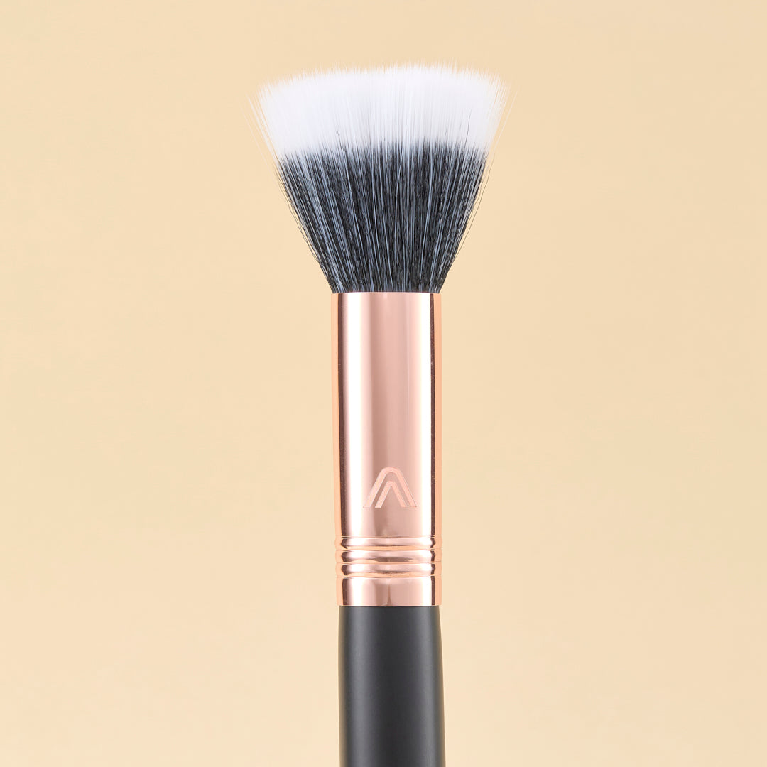 FOUNDATION BRUSH - BLACK GOLD 05