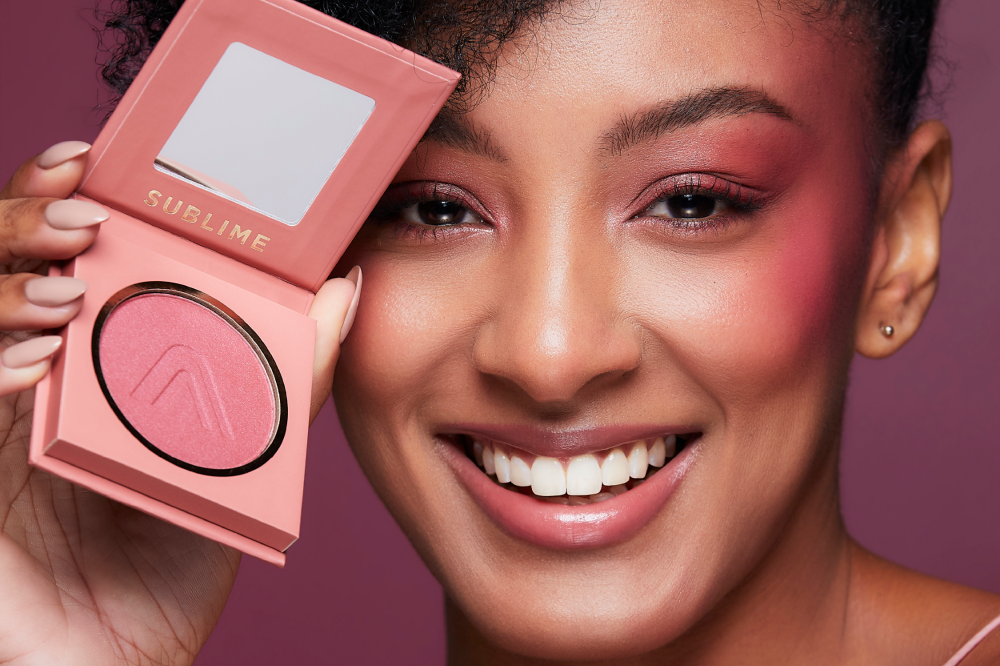 Cómo Lograr un Maquillaje Profesional: La Guía Definitiva con Atenea